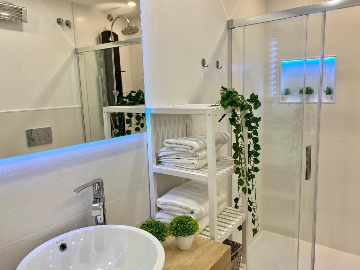 Suite Breeze - Private Heated Pool Malaga Ngoại thất bức ảnh